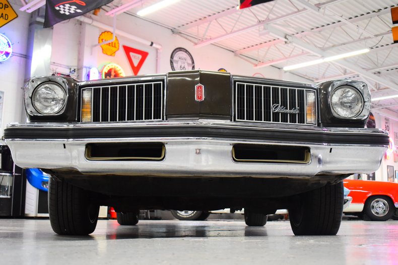 1975 Oldsmobile Cutlass 28