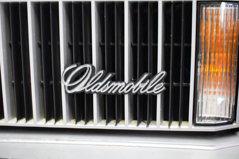 1975 Oldsmobile Cutlass 32