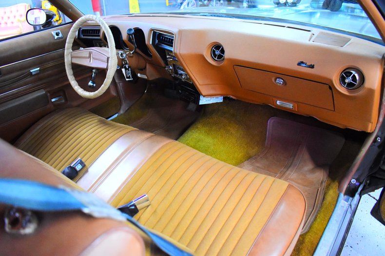 1975 Oldsmobile Cutlass 69
