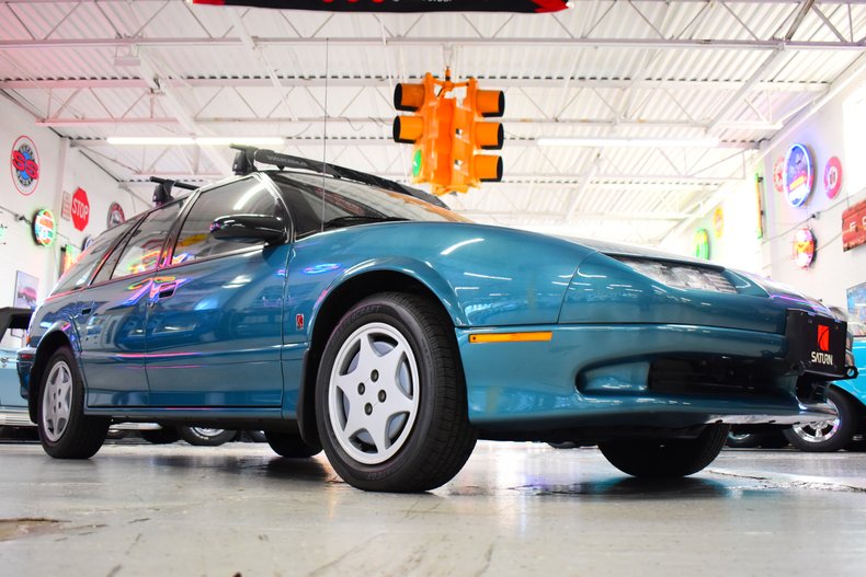 1995 Saturn S-Series SW2 Wagon 3