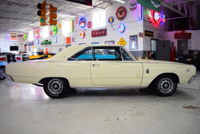 1967 Dodge Dart 4