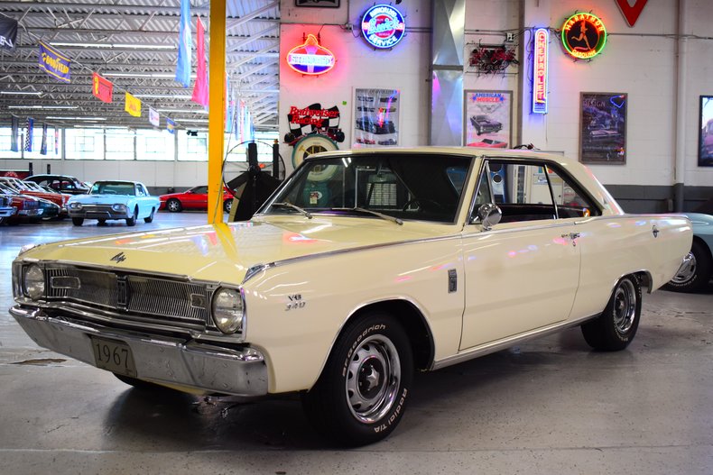 1967 Dodge Dart 23