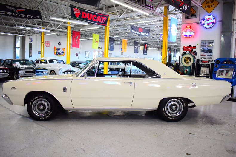 1967 Dodge Dart 18