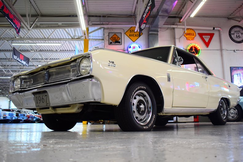 1967 Dodge Dart 25
