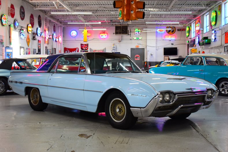 1962 Ford Thunderbird