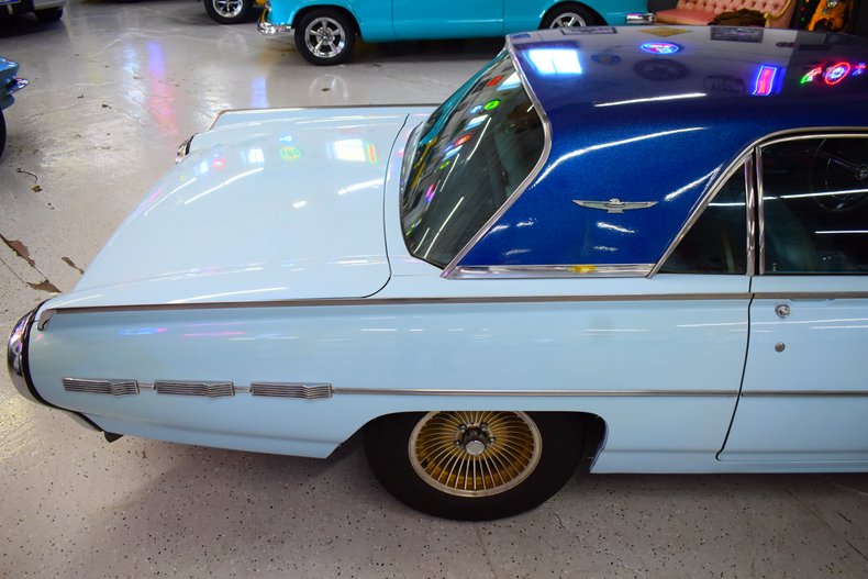 1962 Ford Thunderbird 6