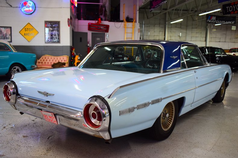 1962 Ford Thunderbird 9
