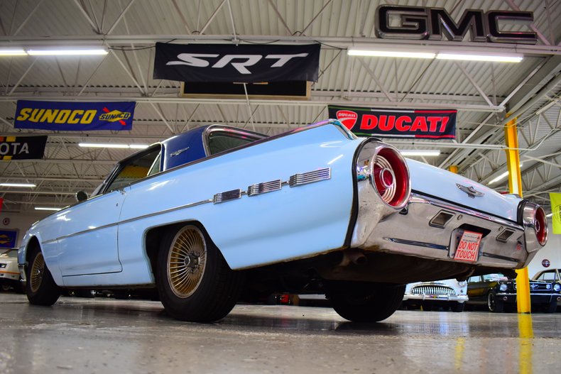 1962 Ford Thunderbird 17