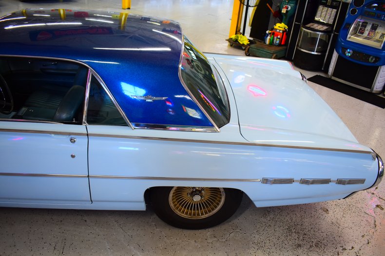 1962 Ford Thunderbird 19