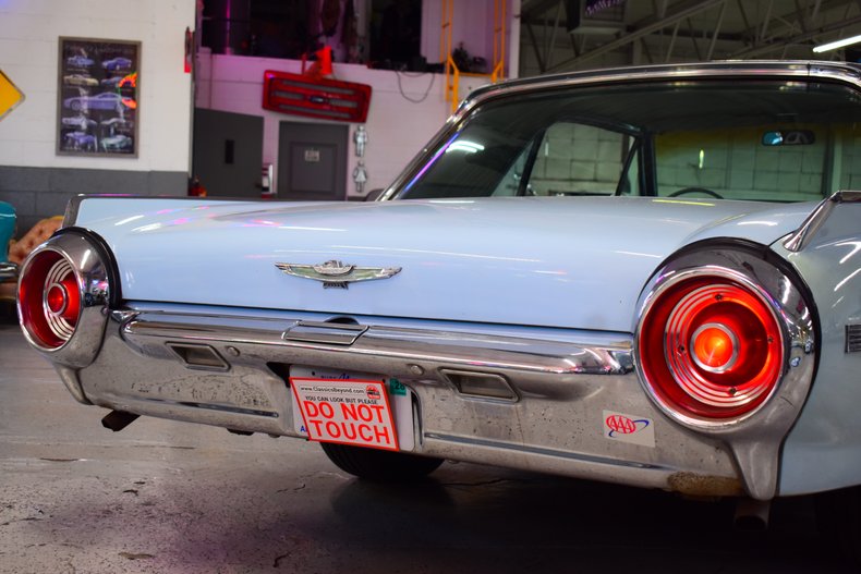 1962 Ford Thunderbird 49