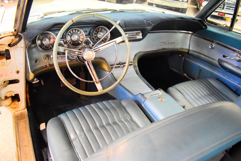 1962 Ford Thunderbird 51