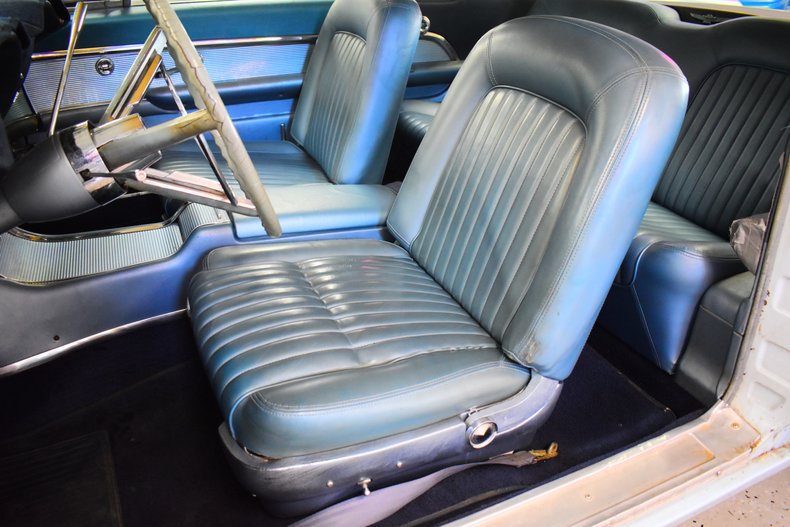 1962 Ford Thunderbird 53
