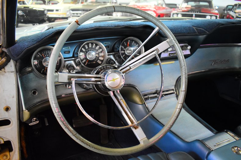 1962 Ford Thunderbird 56