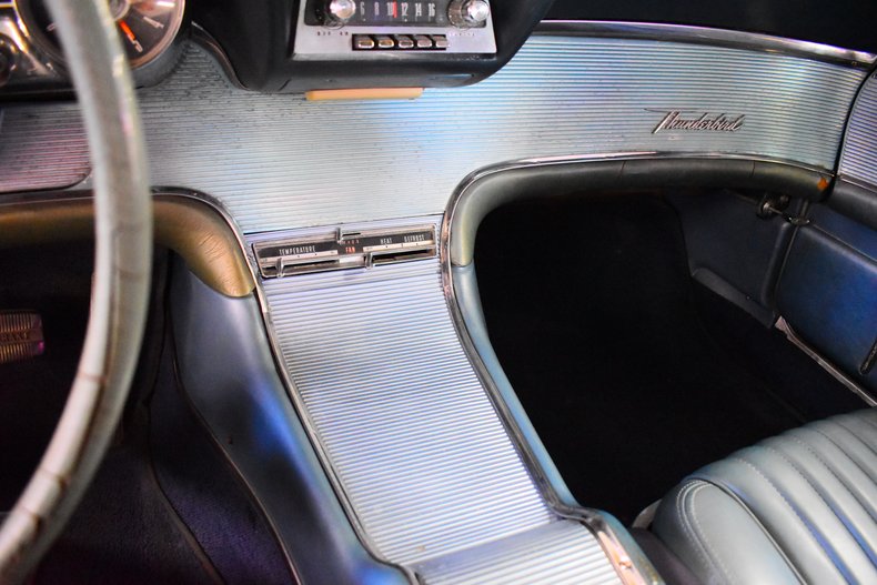 1962 Ford Thunderbird 64