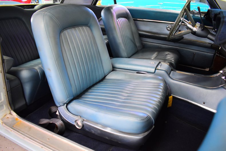 1962 Ford Thunderbird 71