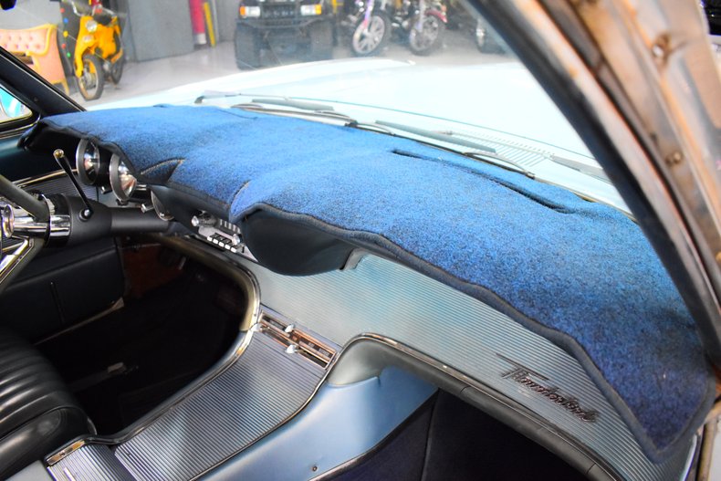 1962 Ford Thunderbird 76