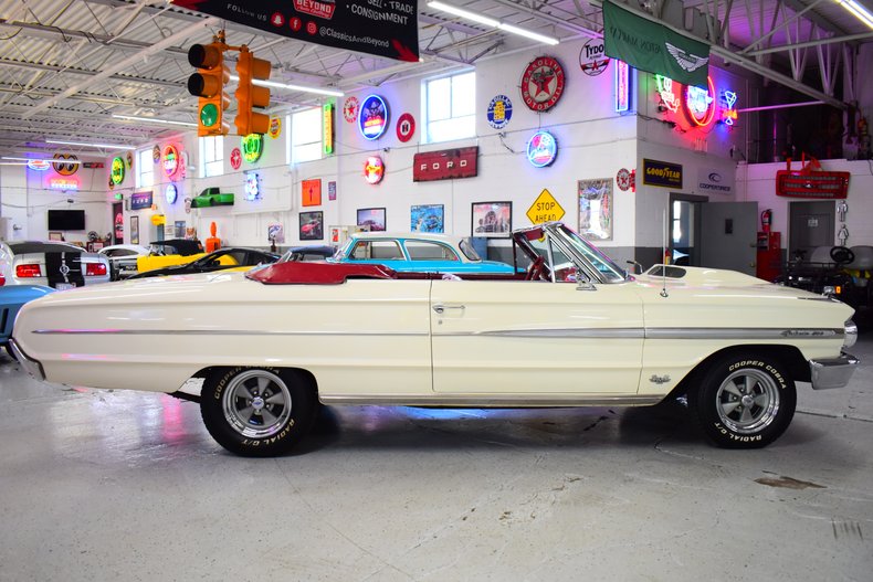 1964 Ford Galaxie 4