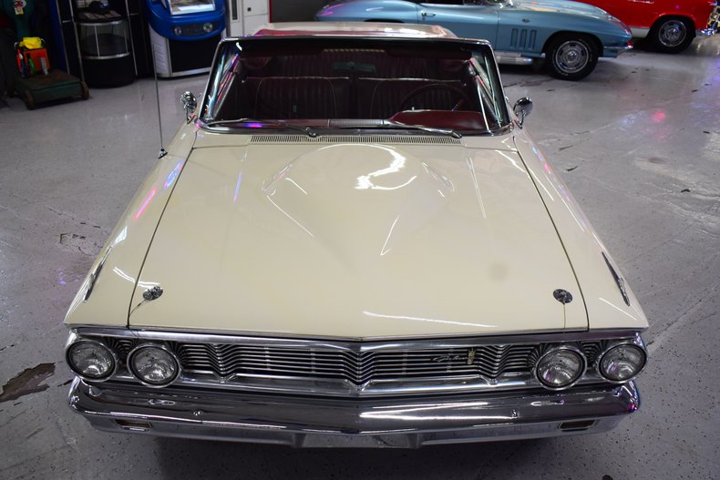 1964 Ford Galaxie 26