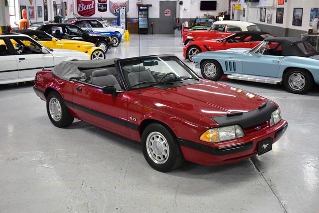1988 Ford Mustang 2