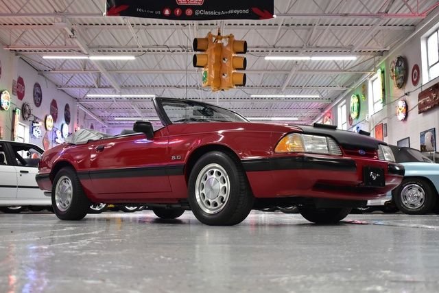 1988 Ford Mustang 3