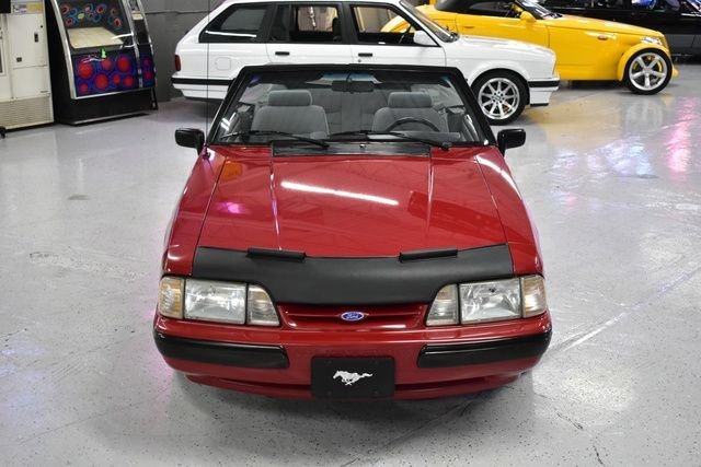 1988 Ford Mustang 5