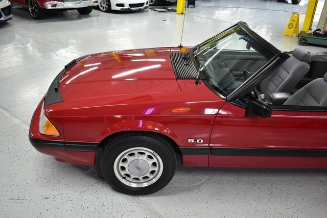 1988 Ford Mustang 11