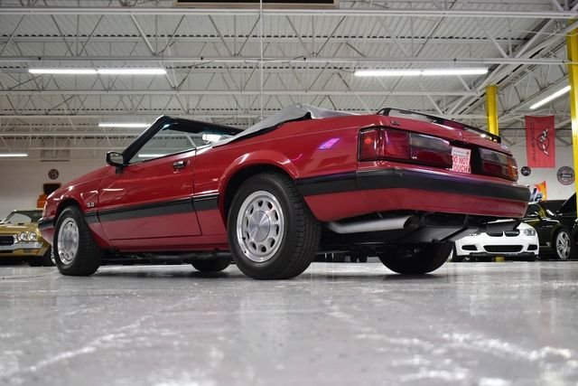 1988 Ford Mustang 19