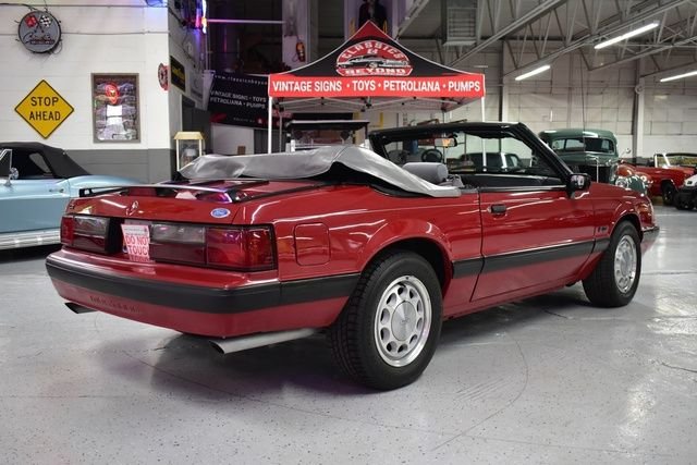 1988 Ford Mustang 21