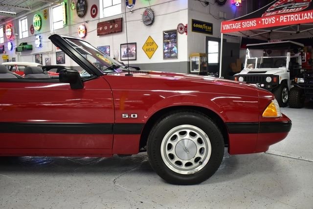 1988 Ford Mustang 28