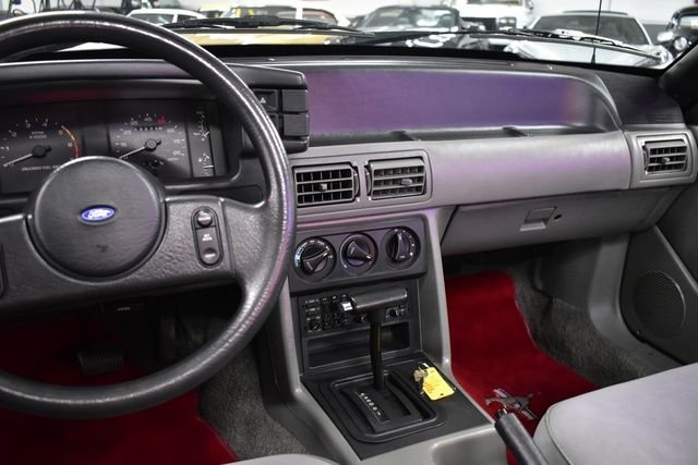 1988 Ford Mustang 44