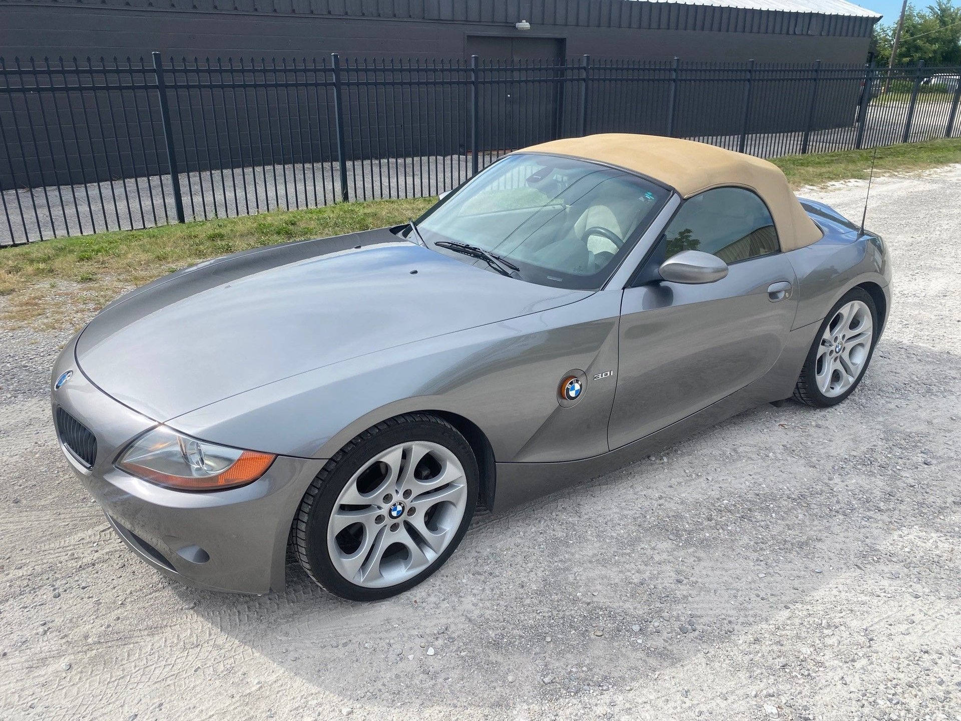 2004 BMW Z4 | The Branson Auction