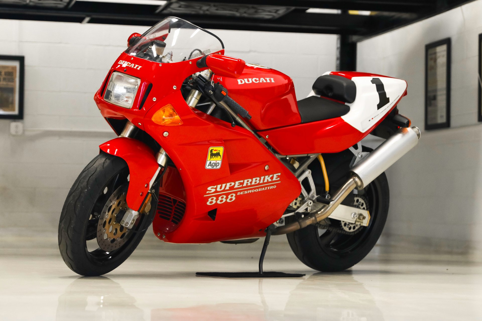 1993 ducati superbike 888