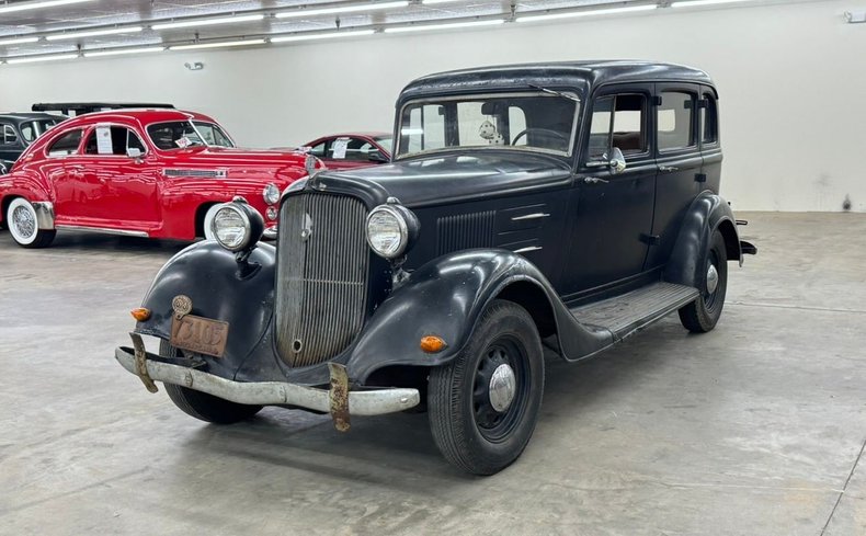 1934 Plymouth PE Deluxe 1