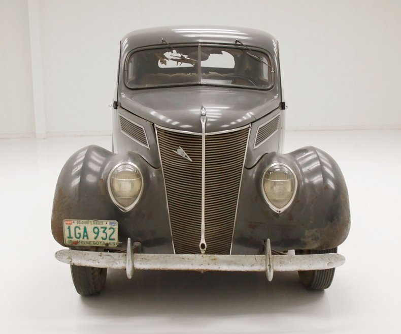 1937 Ford Tudor Sedan 7