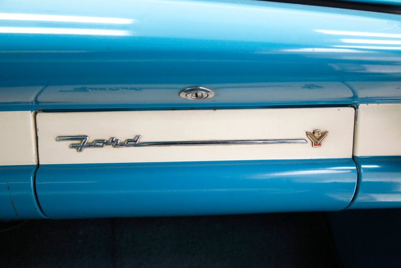 1956 Ford Fairlane Fordor 41