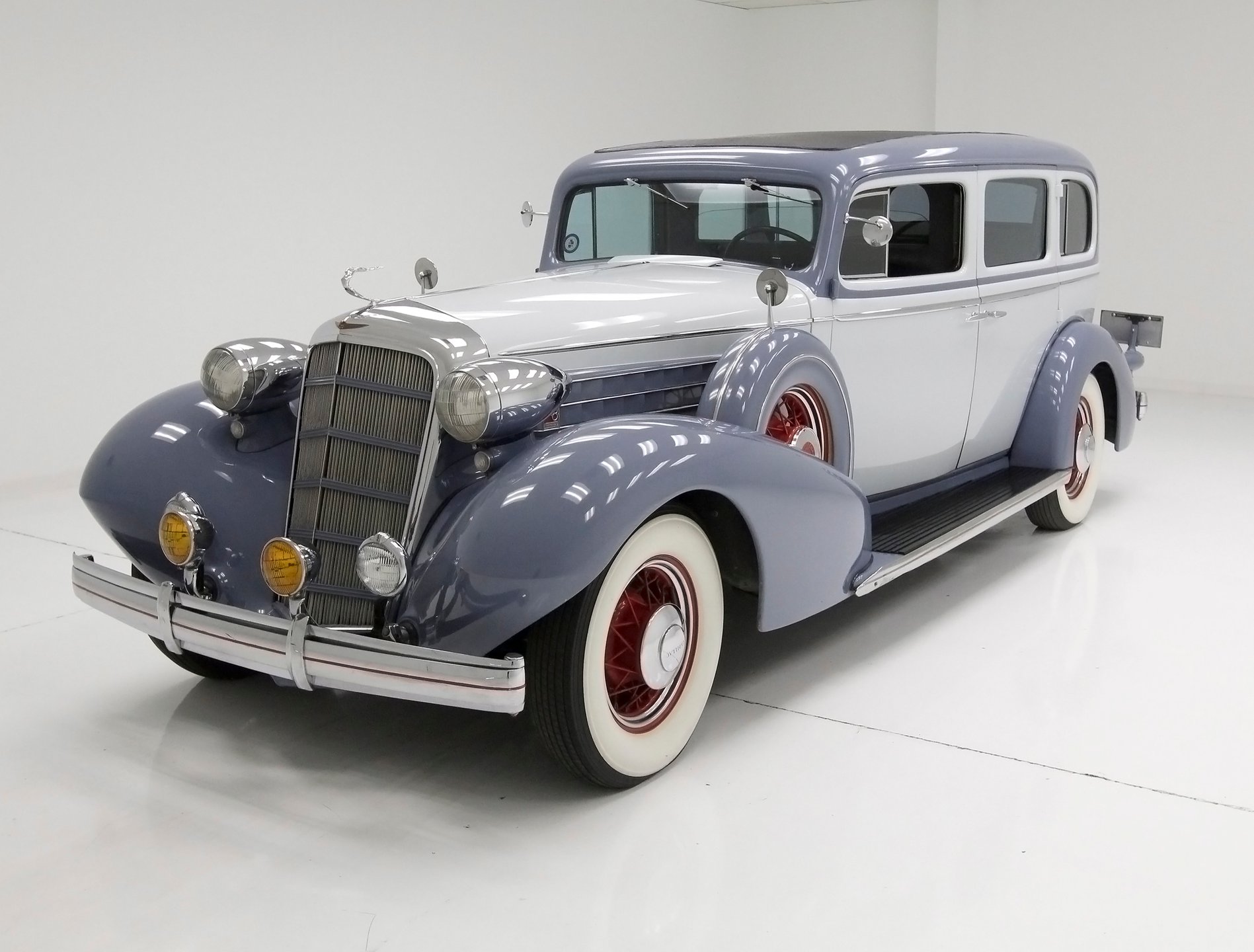 1935 Cadillac 355