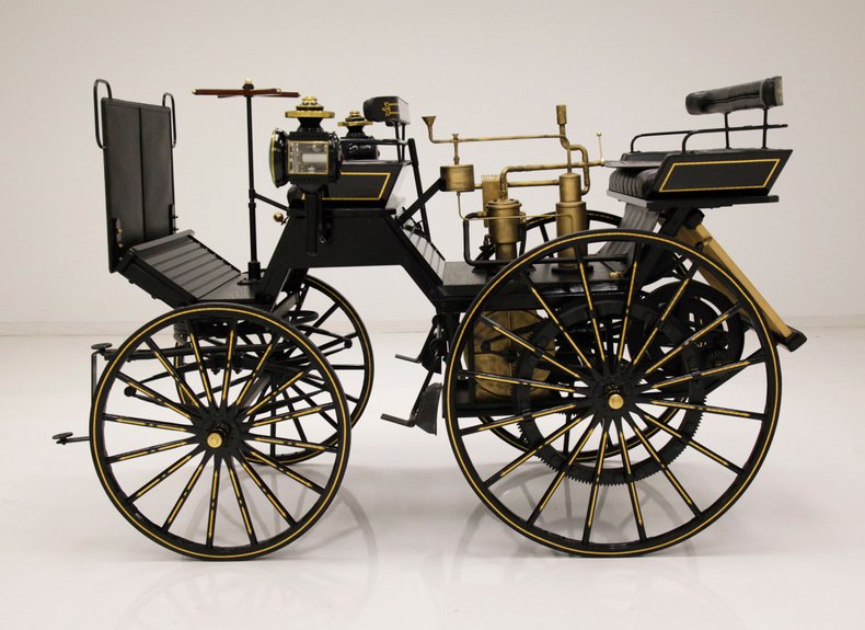 1890 Daimler Four Wheel Automobile Replica 2