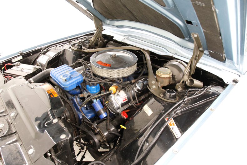 1966 Ford Thunderbird 23
