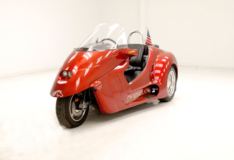 2010 Thoroughbred Stallion | Classic Auto Mall