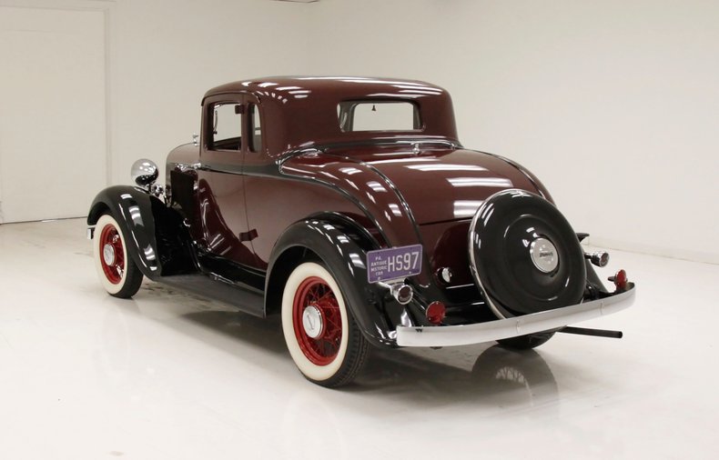 1933 Plymouth Deluxe 6