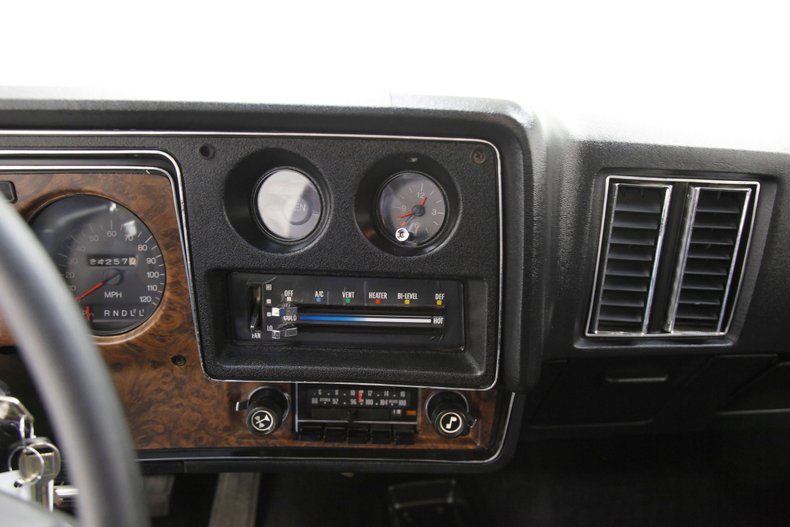 1974 Chevrolet Monte Carlo 29