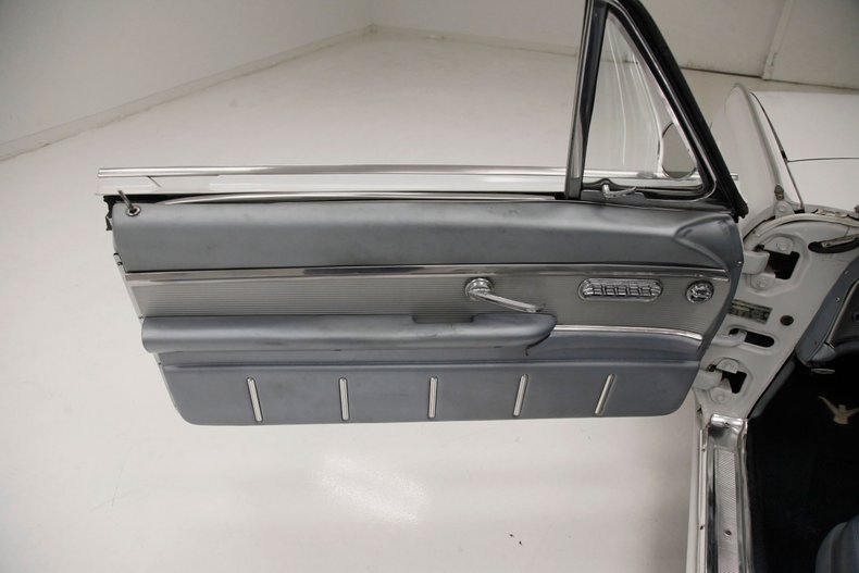 1962 Ford Thunderbird 31