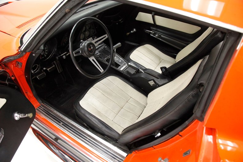 1969 Chevrolet Corvette 24