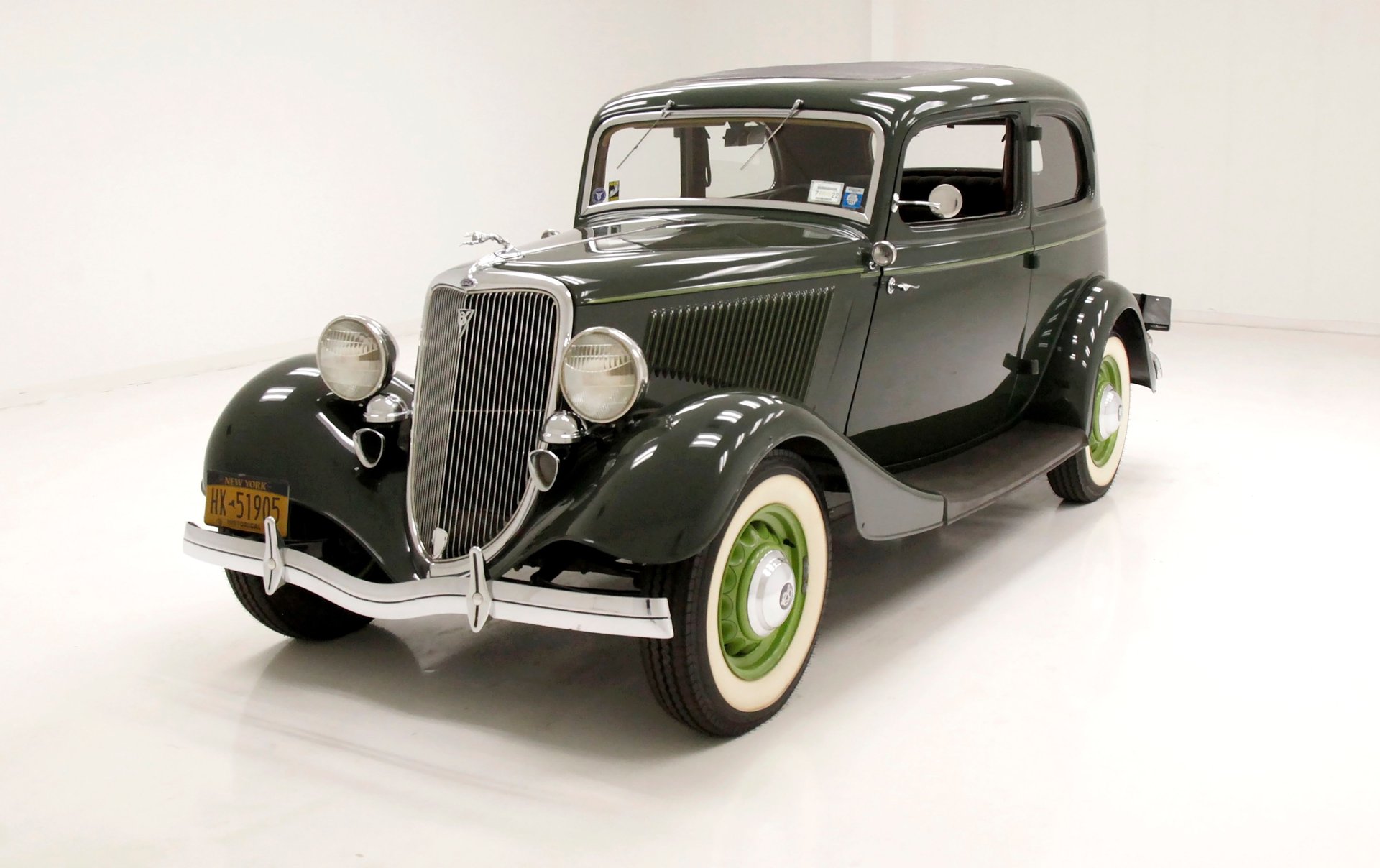 1934 Ford 40 Series | Classic Auto Mall