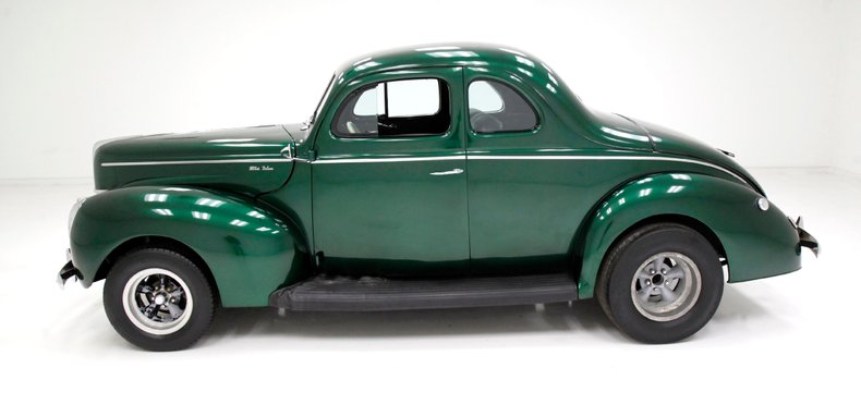 1940 Ford Deluxe 2