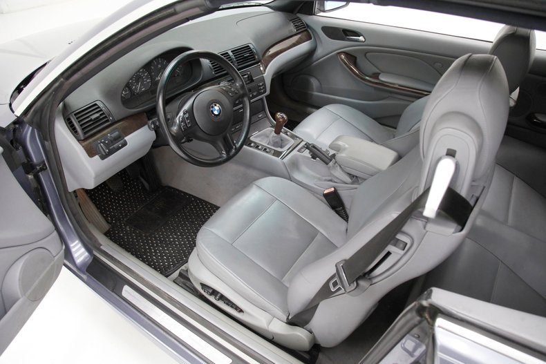 2002 BMW 325 23