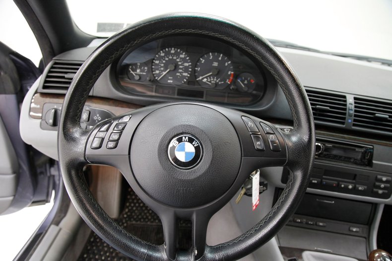 2002 BMW 325 24