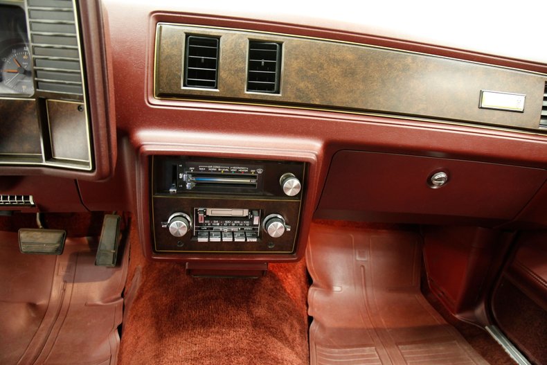 1983 Chevrolet Monte Carlo 30