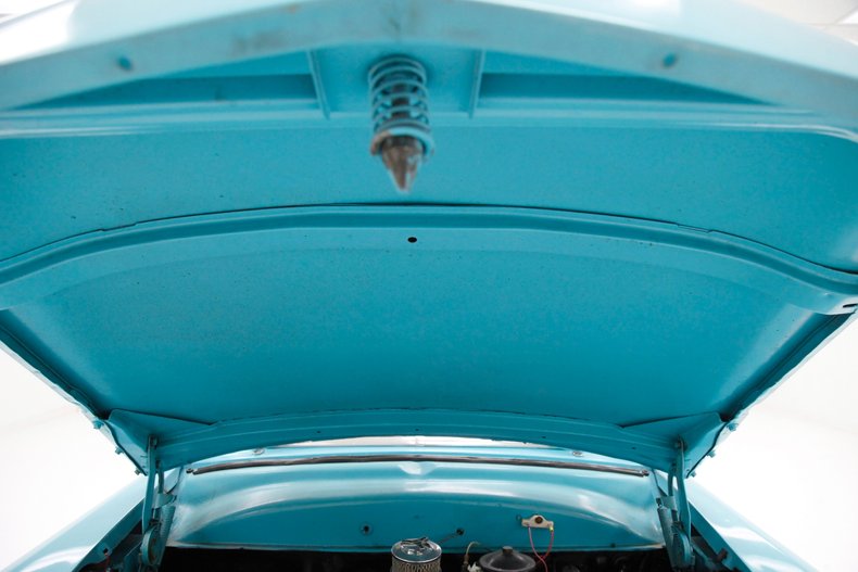 1953 Ford Sunliner 11
