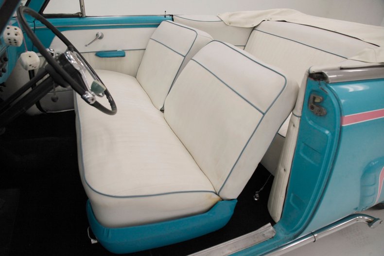 1953 Ford Sunliner 25